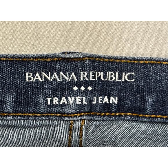 Banana Republic Men's Athletic Fit Blue Denim Travel Jean - Size 33x32 (33x29.5) - Picture 3 of 5